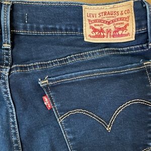 Levi skinny jeans
